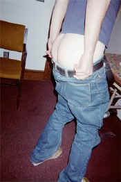 lounge14.jpg (64100 bytes)