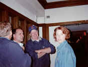 lounge5.jpg (57655 bytes)