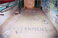 img085.jpg (51462 bytes)